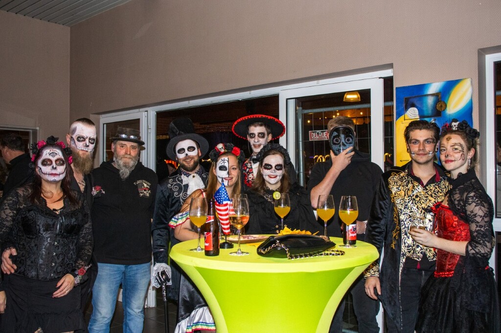 Dia De Los Muertos - Macha Van Linden (17)