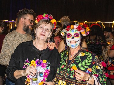 Dia De Los Muertos - Macha Van Linden (19)