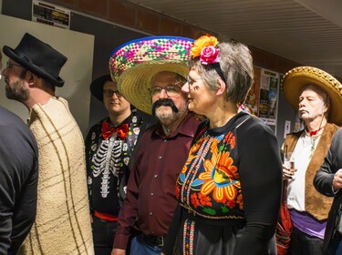 Dia De Los Muertos - Macha Van Linden (37)